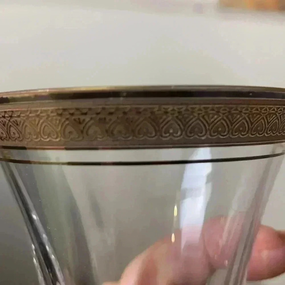 Unbranded Crystal, Vintage, Gold  Rimmed Wine Glasses, Set of 2 - Picture 5 of 7